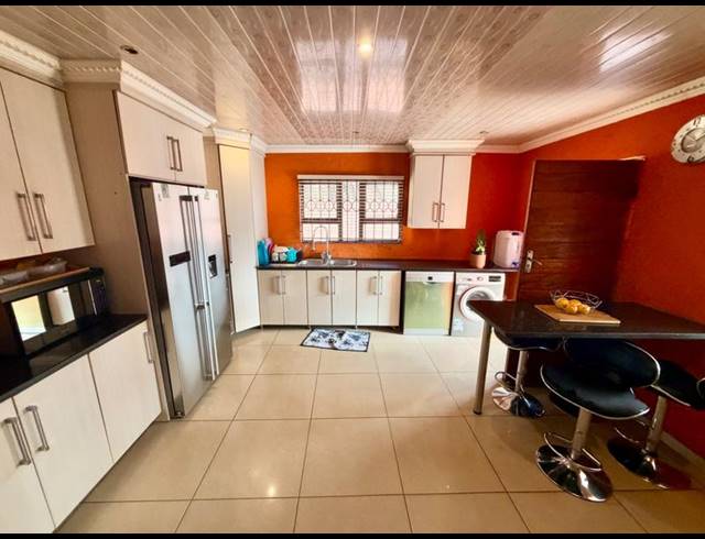 3 BEDROOM HOUSE FOR SALE IN VANDERBIJLPARK CW 5